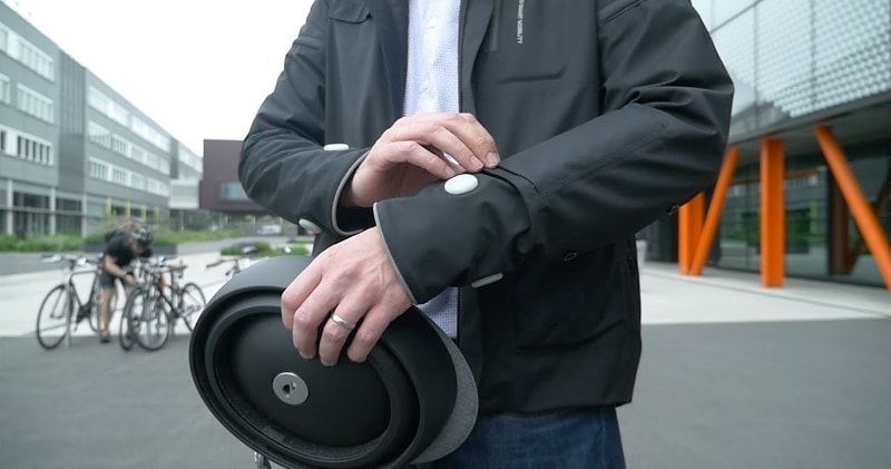 Takto vypadá inteligentní bunda pro bezpečnější jízdu na kole